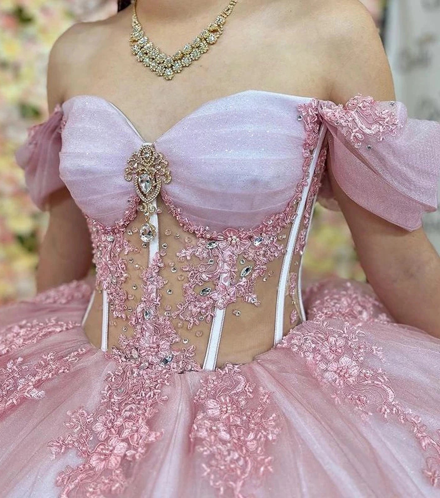 Misshow Exquisite Off-Shoulder Ball Gown Long Sleeve Lace Applique Pink Tulle Quinceanera Dress with Sweep Train for Sweet 16