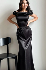 Off the Shoulder Sleeveless Long Mermaid Formal Dress With Pleated