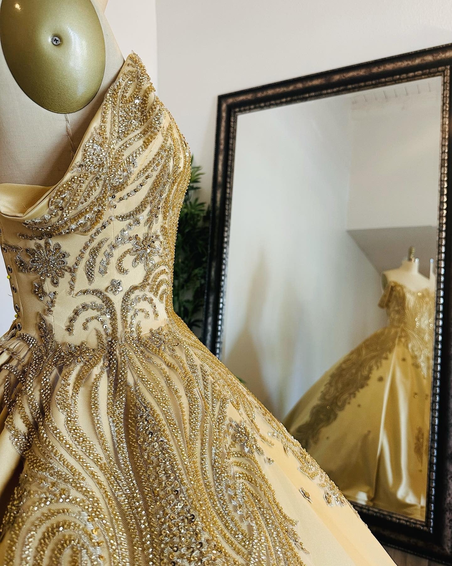 Misshow Gold Satin Quinceanera Dress Off-Shoulder Ball Gown with Intricate Appliques for Sweet 16