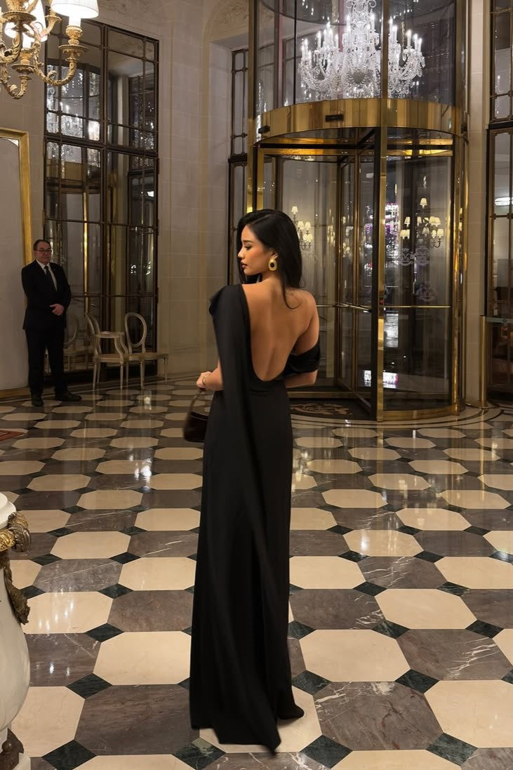 Black Off the Shoulder Sleeveless Mermaid Long Formal Dress With Ruffles