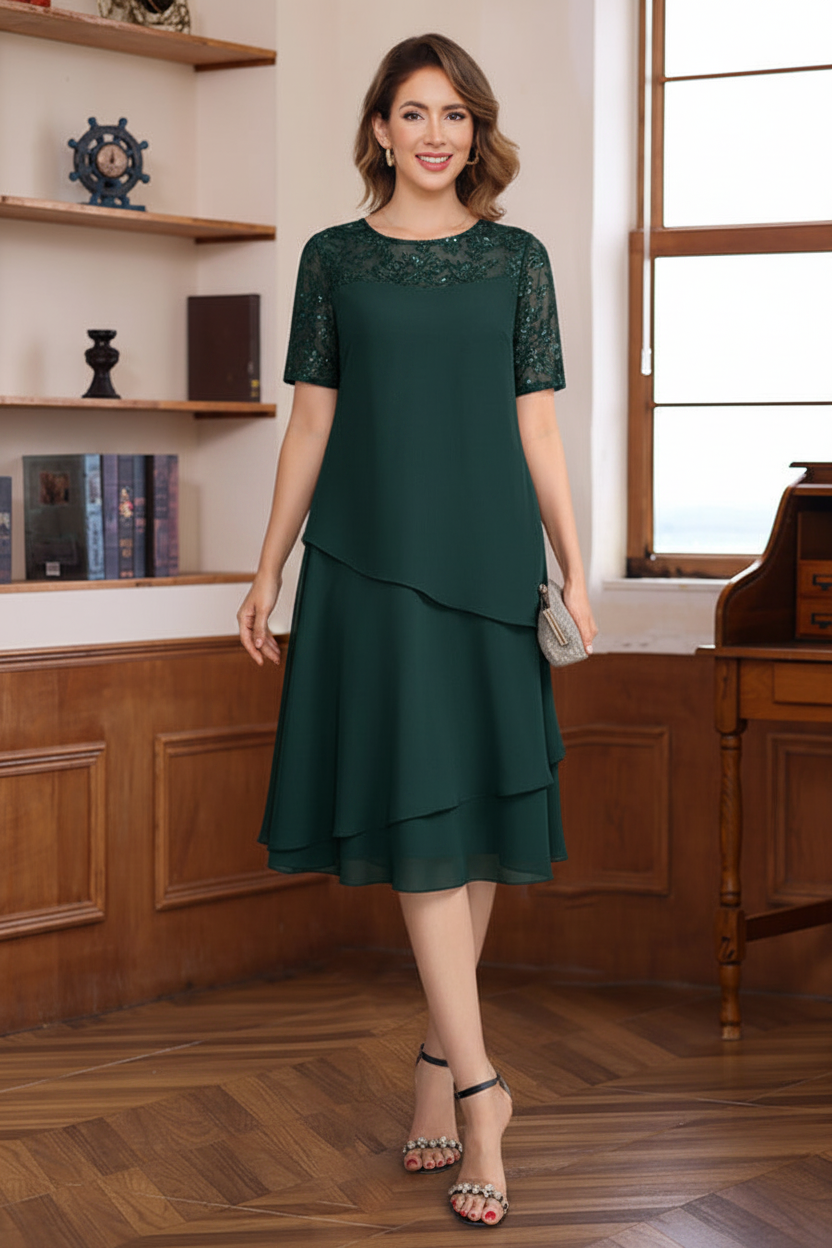 A-Line/Princess Jewel Neck Short Sleeves Knee-Length Mother of the Bride & Groom Dresses with Ruffles & Lace Appliques & Sequins