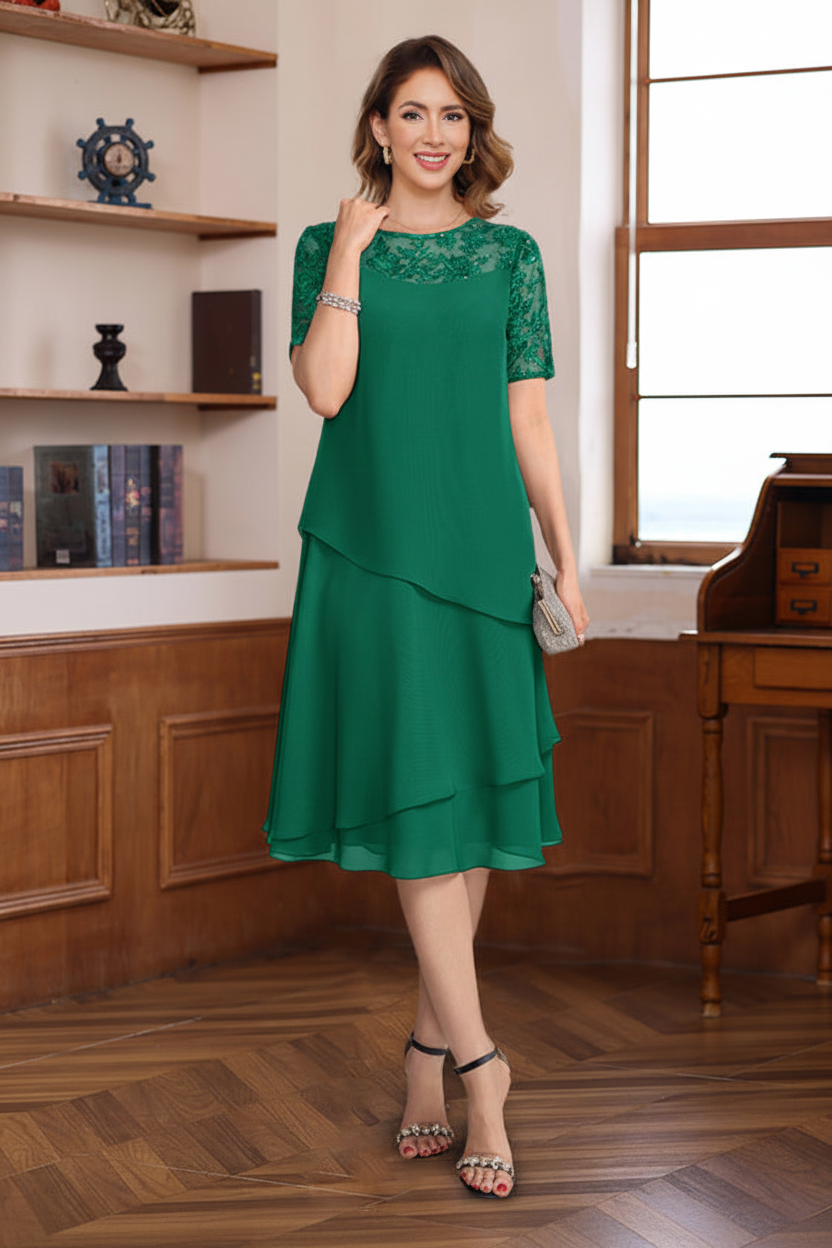A-Line/Princess Jewel Neck Short Sleeves Knee-Length Mother of the Bride & Groom Dresses with Ruffles & Lace Appliques & Sequins