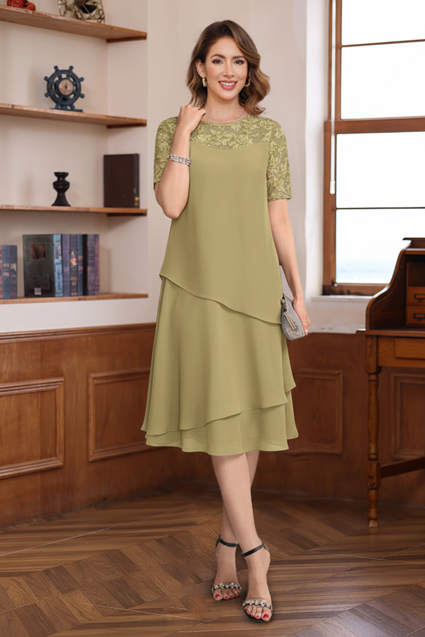 A-Line/Princess Jewel Neck Short Sleeves Knee-Length Mother of the Bride & Groom Dresses with Ruffles & Lace Appliques & Sequins