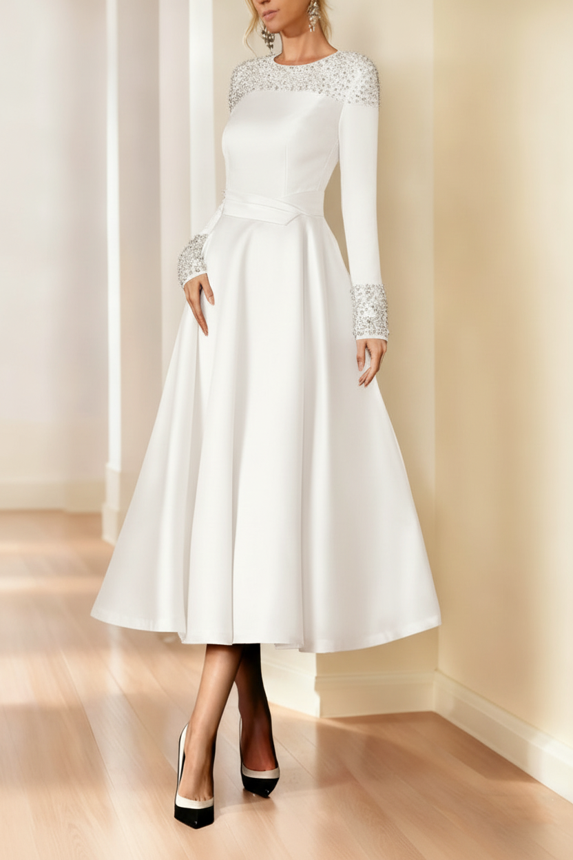 A-Line/Princess Long Sleeves Jewel Neck Mother of the Bride Dresses with Beading Tea-Length