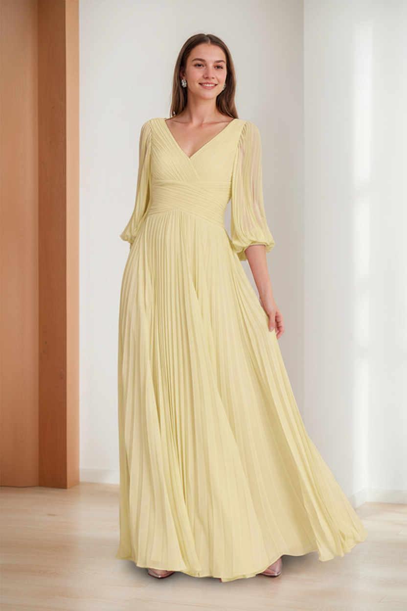A-Line/Princess V-Neck 3/4 Sleeves Pleated Chiffon Chic Mother of the Bride & Groom Dresses
