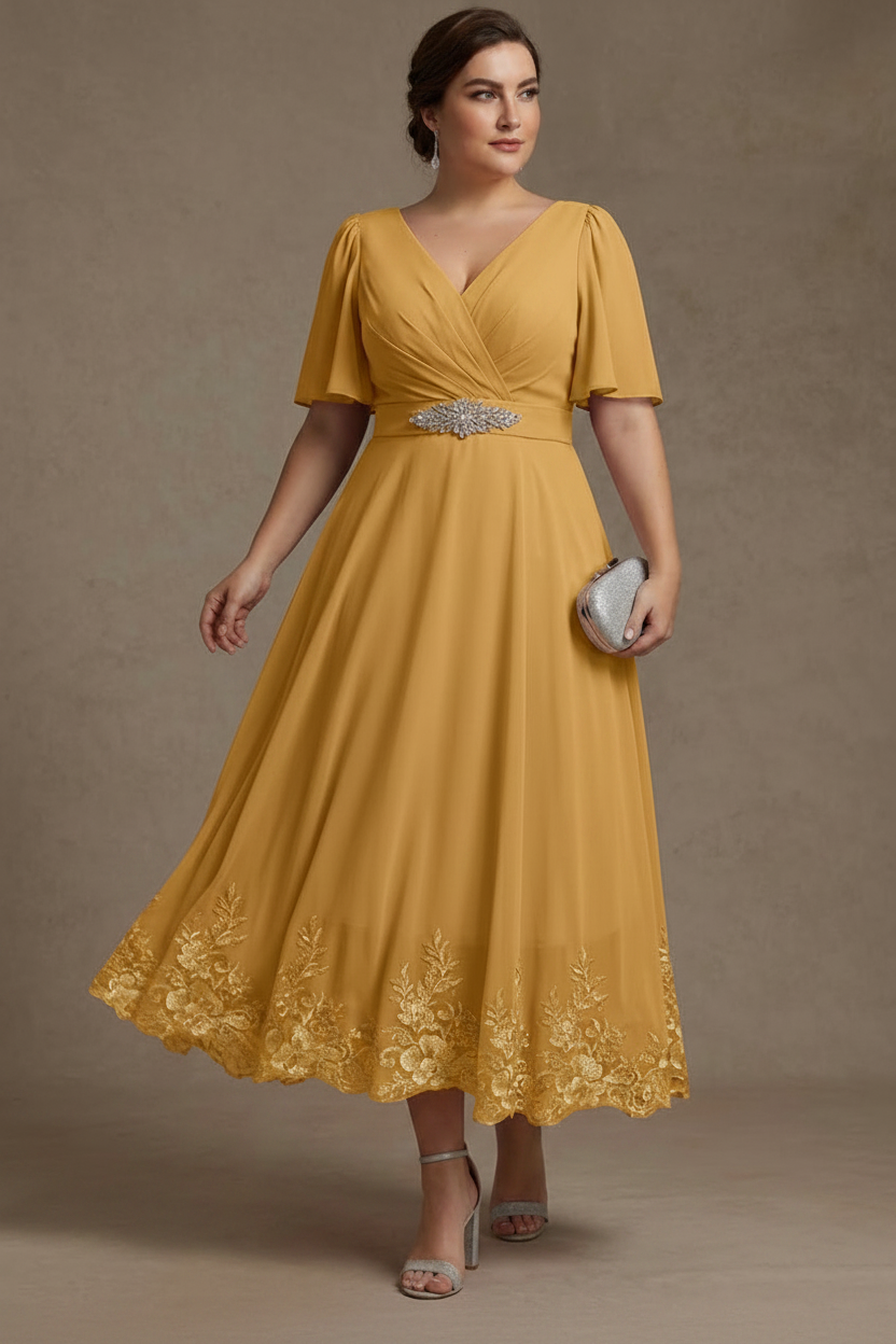 A-Line/Princess V Neck Plus Size Mother of the Bride Dresses Short Sleeves Chiffon Lace Tea Length with Sash