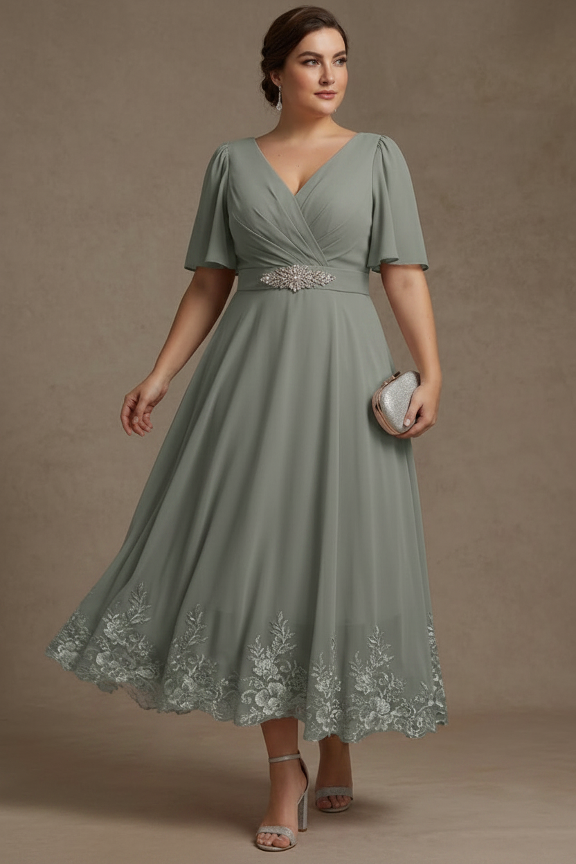 A-Line/Princess V Neck Plus Size Mother of the Bride Dresses Short Sleeves Chiffon Lace Tea Length with Sash