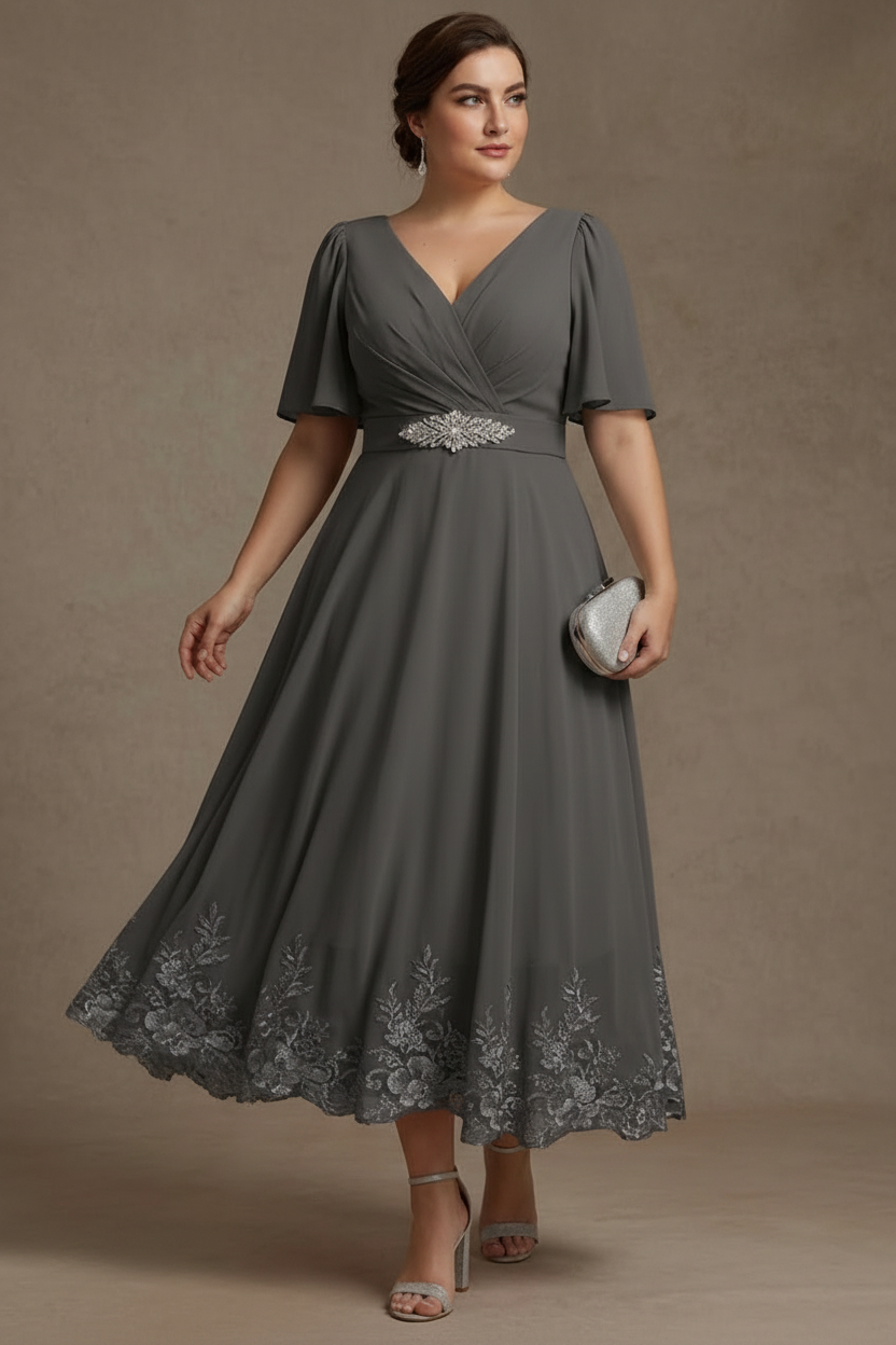 A-Line/Princess V Neck Plus Size Mother of the Bride Dresses Short Sleeves Chiffon Lace Tea Length with Sash