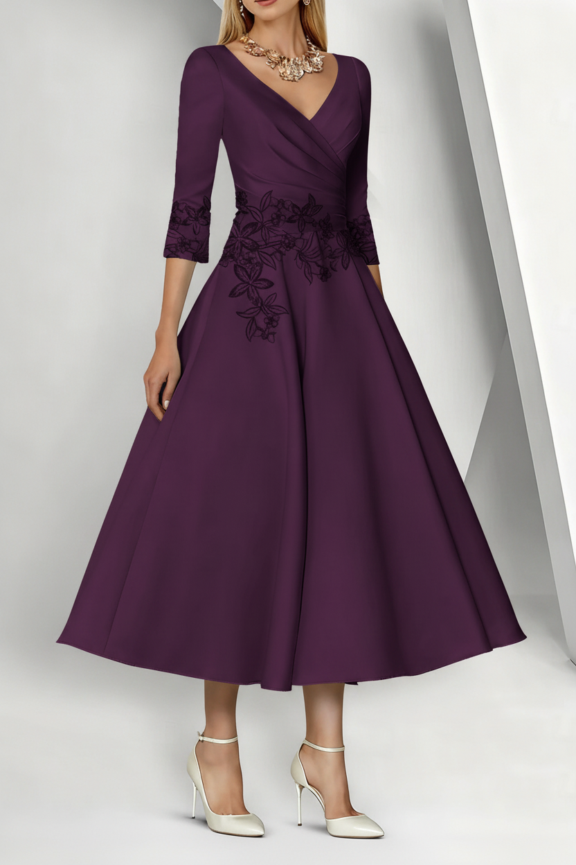 A-Line/Princess V-Neck Satin Mother of the Bride Dresses 3/4 Sleeves Pleated Lace Tea-Length