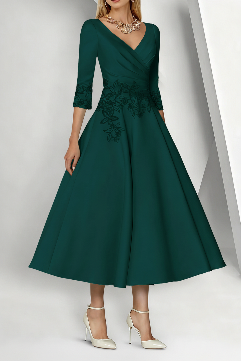A-Line/Princess V-Neck Satin Mother of the Bride Dresses 3/4 Sleeves Pleated Lace Tea-Length