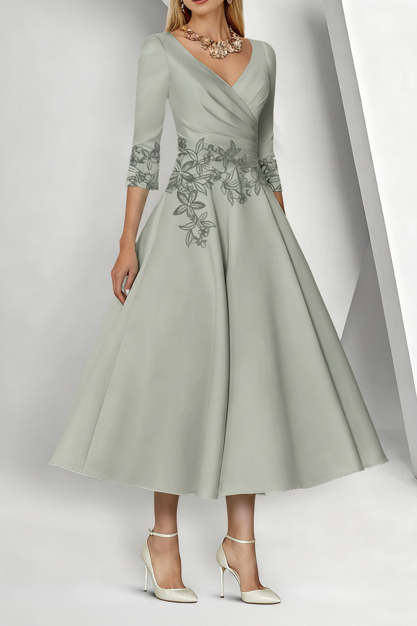 A-Line/Princess V-Neck Satin Mother of the Bride Dresses 3/4 Sleeves Pleated Lace Tea-Length