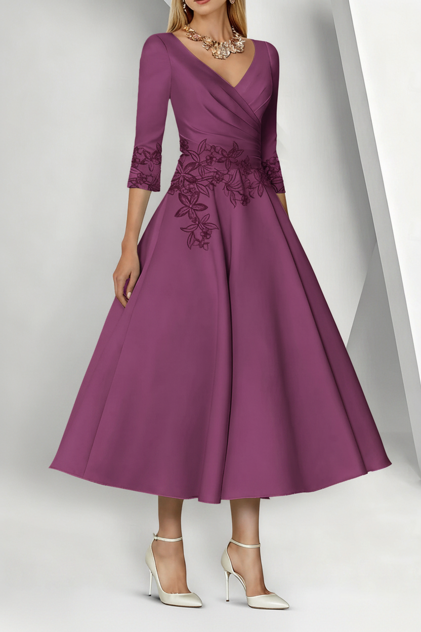 A-Line/Princess V-Neck Satin Mother of the Bride Dresses 3/4 Sleeves Pleated Lace Tea-Length