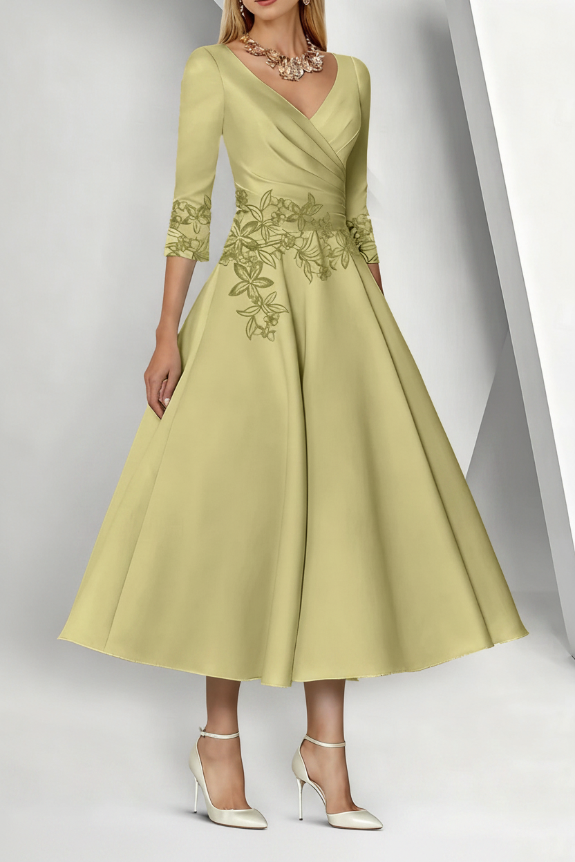 A-Line/Princess V-Neck Satin Mother of the Bride Dresses 3/4 Sleeves Pleated Lace Tea-Length