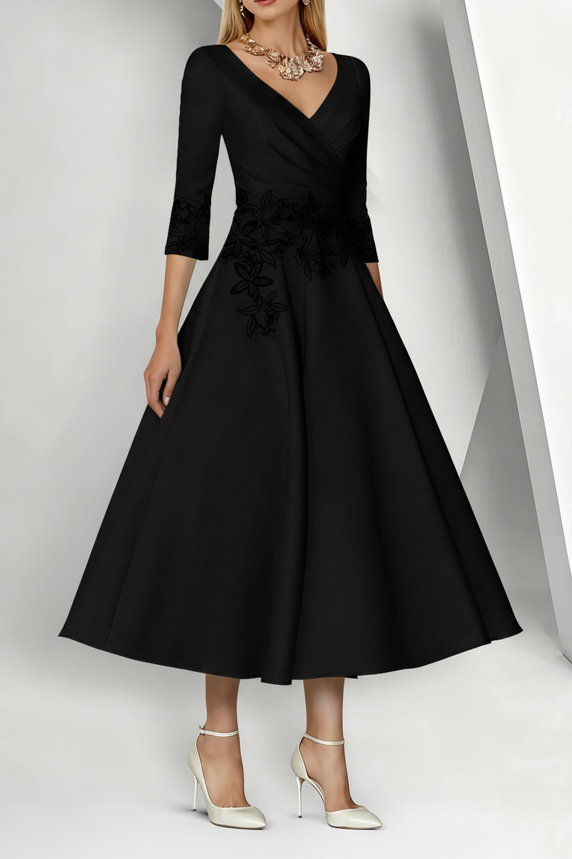 A-Line/Princess V-Neck Satin Mother of the Bride Dresses 3/4 Sleeves Pleated Lace Tea-Length