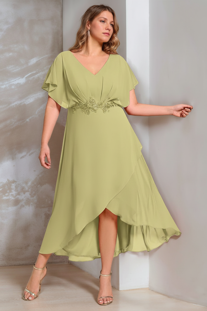 A-Line/Princess V-Neck Short Sleeves Asymmetrical Plus Size Mother Of The Bride Dresses with Appliques