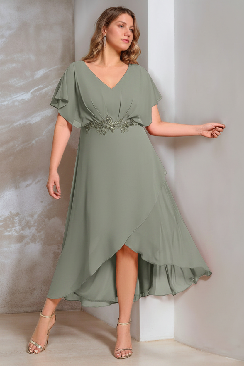 A-Line/Princess V-Neck Short Sleeves Asymmetrical Plus Size Mother Of The Bride Dresses with Appliques