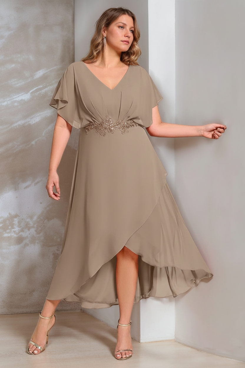 A-Line/Princess V-Neck Short Sleeves Asymmetrical Plus Size Mother Of The Bride Dresses with Appliques