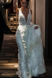 <tc>A-Linien-Brautkleid aus Tüll mit V-Ausschnitt und bodenlangen, fleckigen, ärmellosen Brautkleidern mit Applikationen</tc>