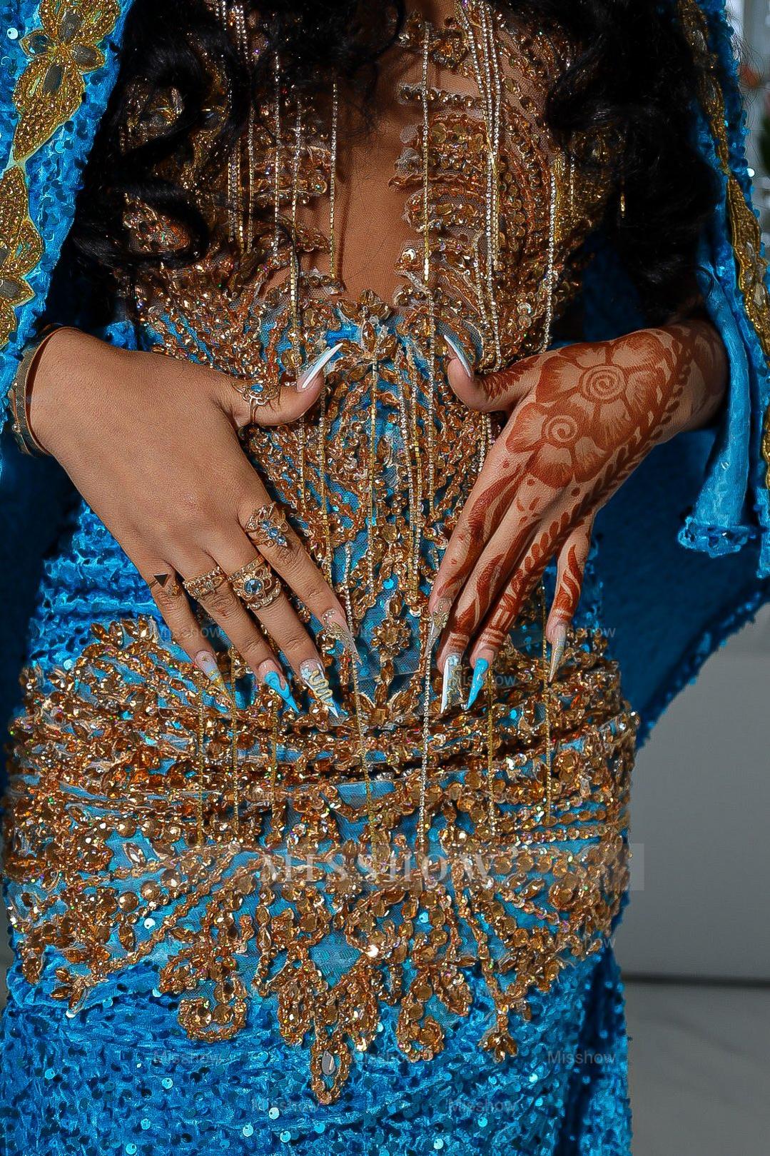 Amazing Long Blue Sequined Sleeveless Mermaid Lace Prom Dress with Veil