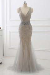 Amazing Tulle Sleeveless V Neck Formal Dress Mermaid With Beading