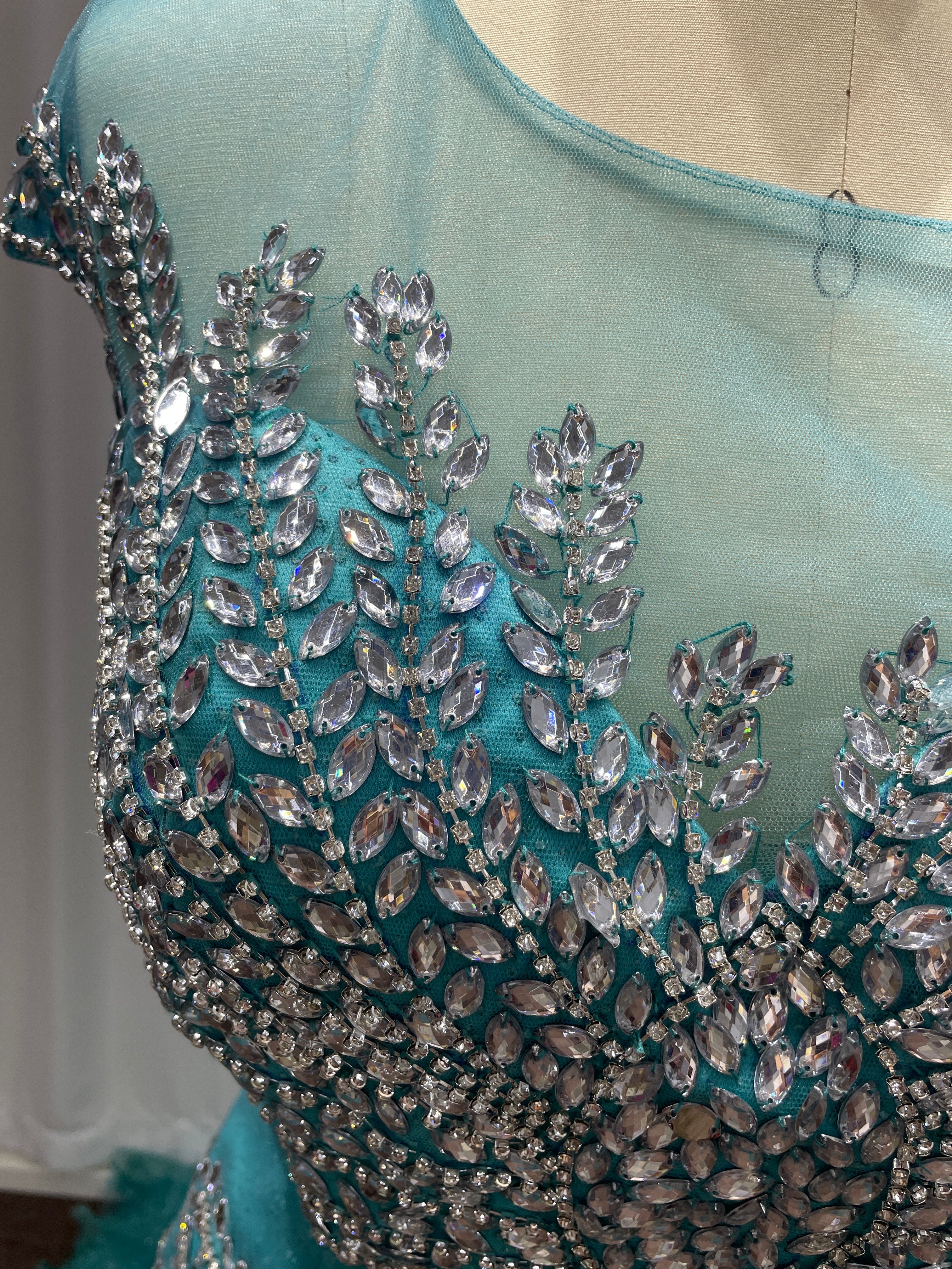 Attractive Blue Off-the-Shoulder Sweetheart Mermaid Evening Dresses with Rhinestones