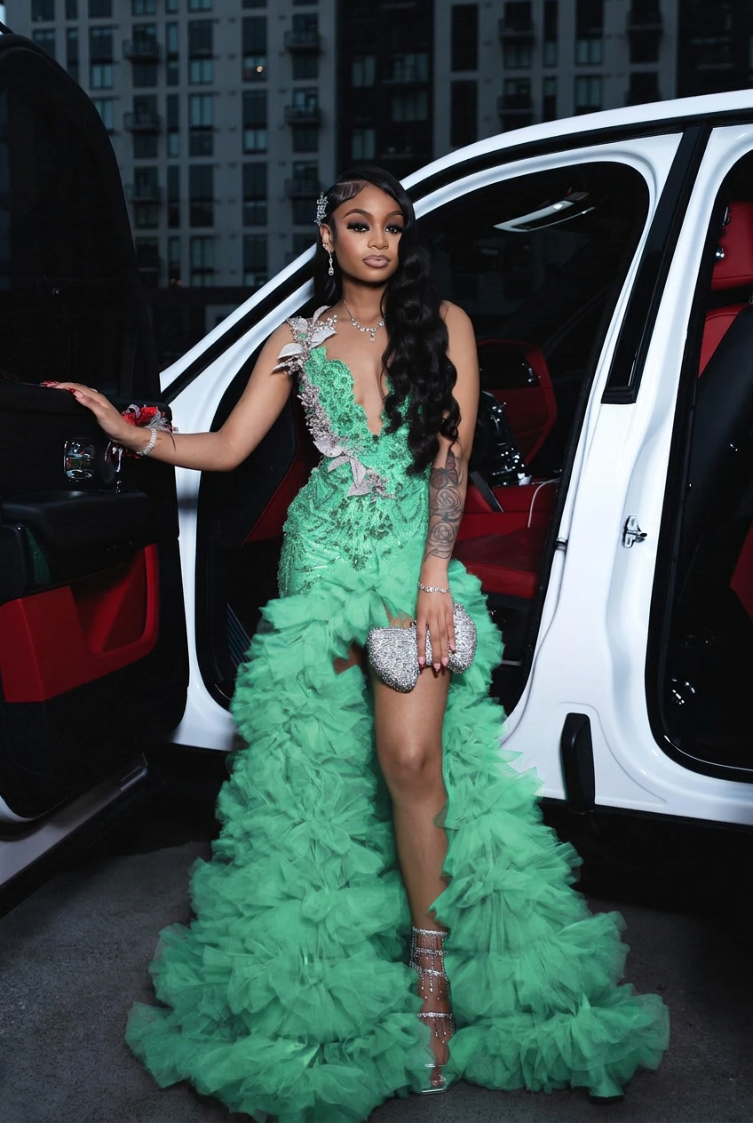 Mint green scoop split-front A-line prom dress