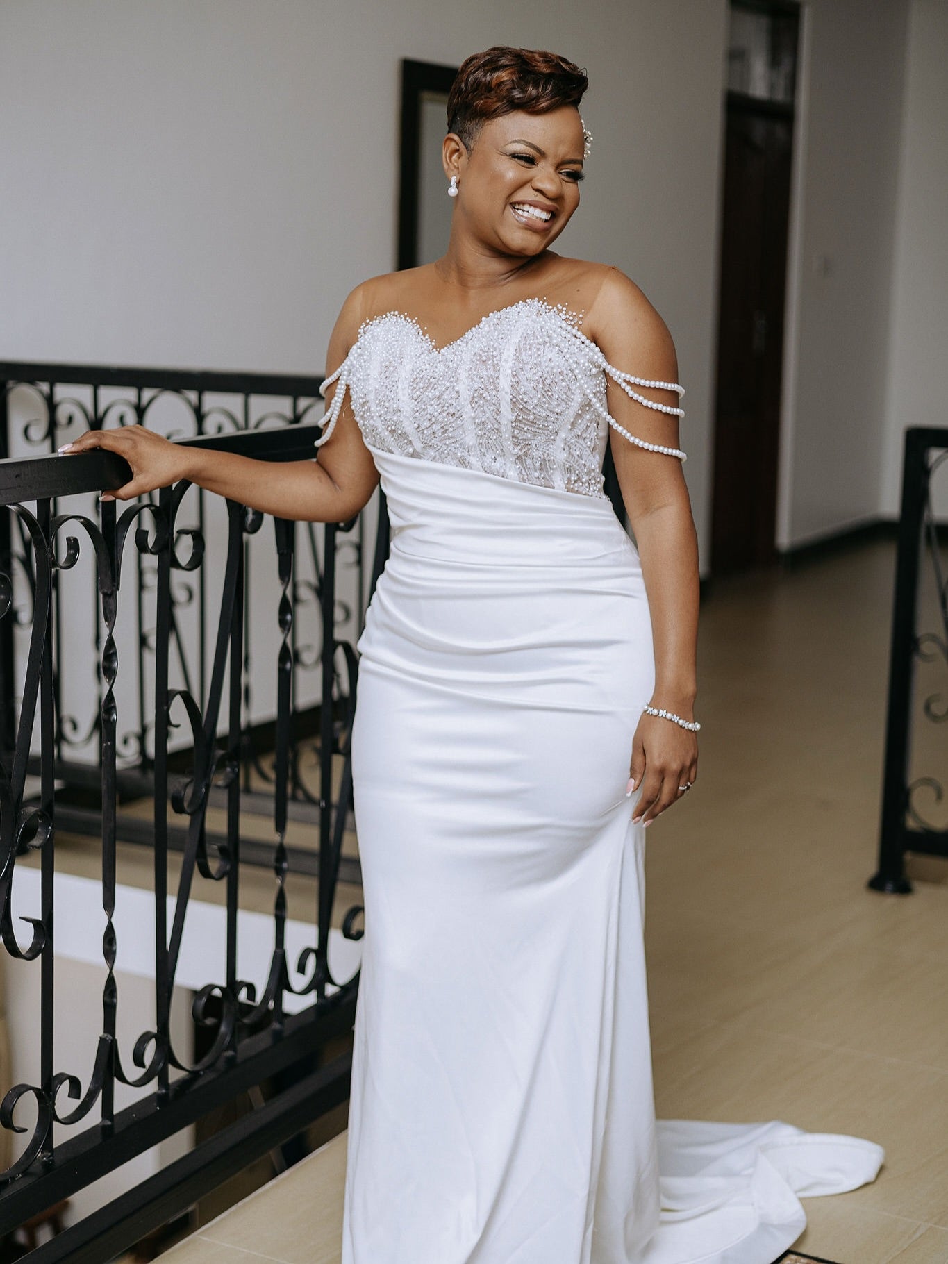 Beautiful Long White Beaded Mermaid Sleeveless Wedding Dress with Detachable Train