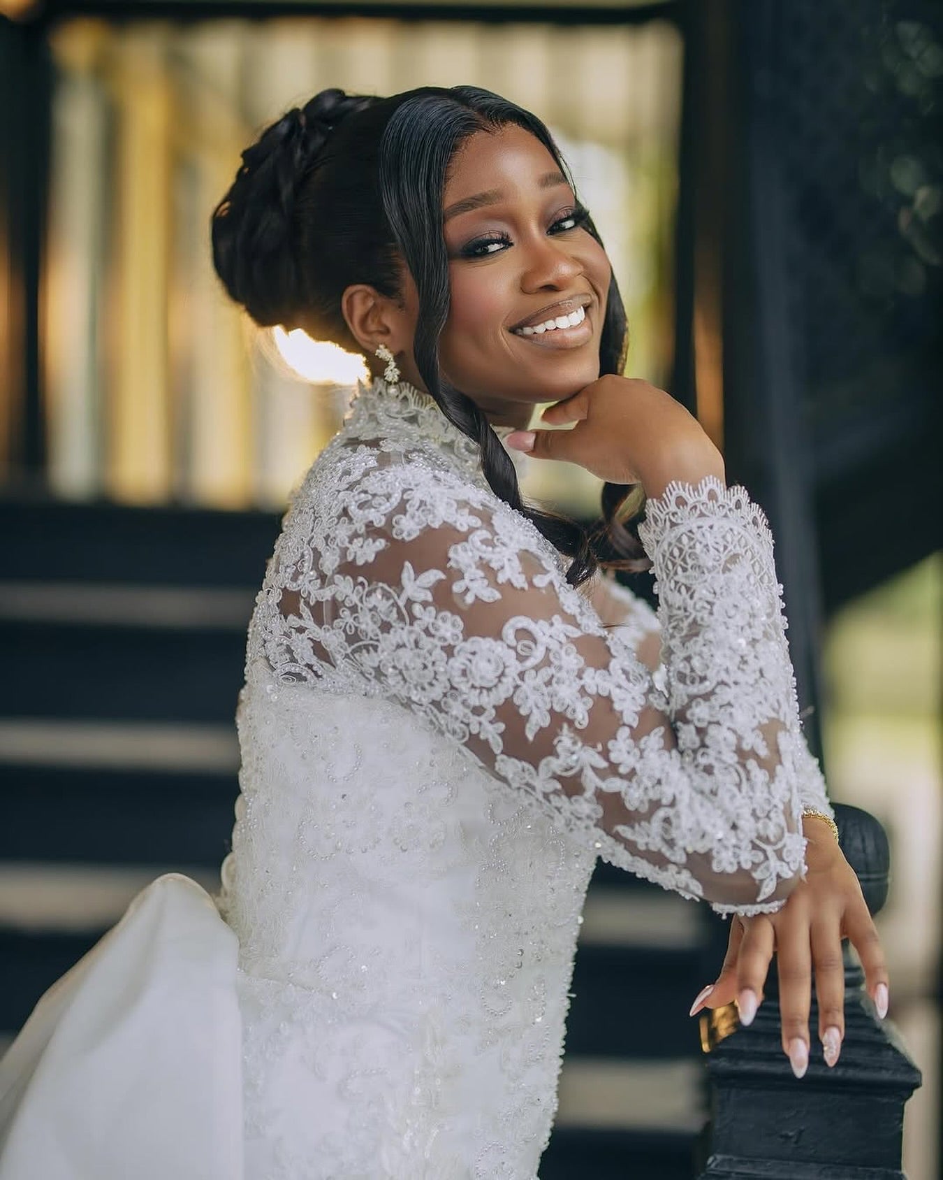 Beautiful Long White Mermaid Lace Long Sleeves Wedding Dress with Bow