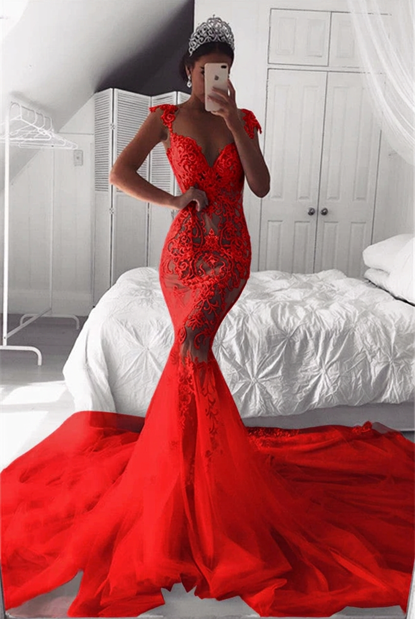 Red sweetheart applique mermaid wedding dress