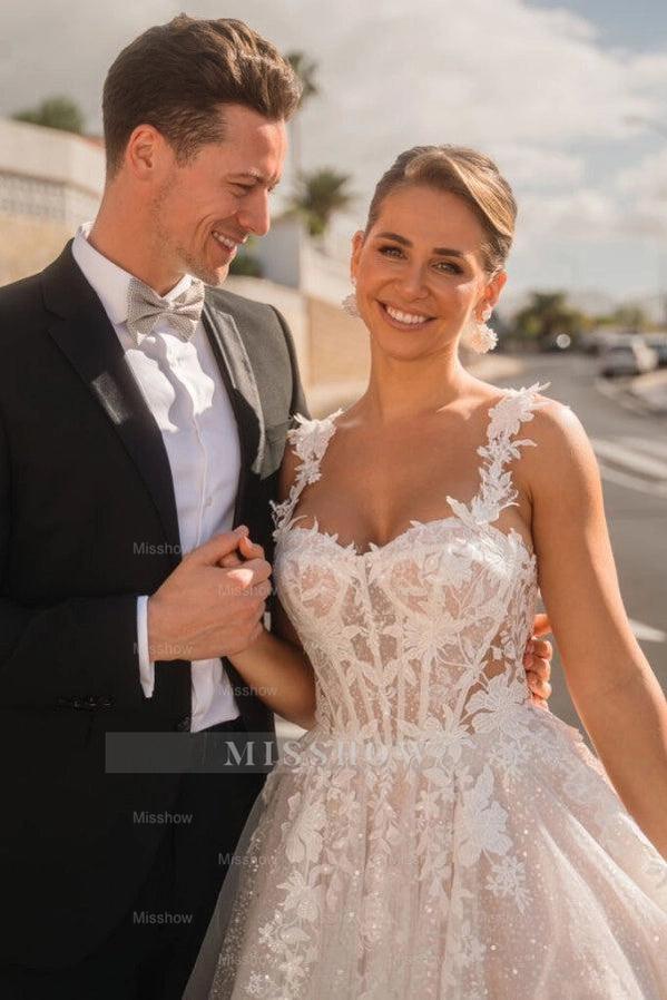 Beauty White Sweetheart Sleeveless A-line Wedding Dress with Appliques