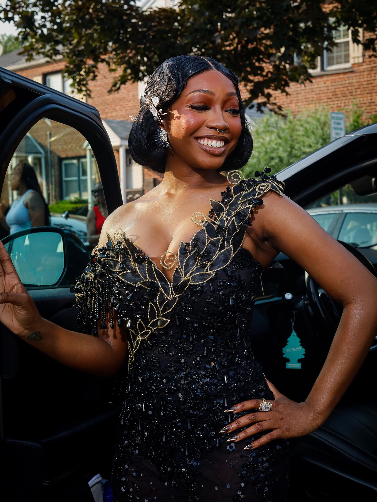 Black Mermaid Prom Dress Deep V Sweetheart Sheer Illusion One Shoulder 3D Black Leaf Floral Applique Gold Baroque Scroll Vine Beading Black Bugle Bead Fringe Tassel All-Over Sequin Barely There Court Train Gown