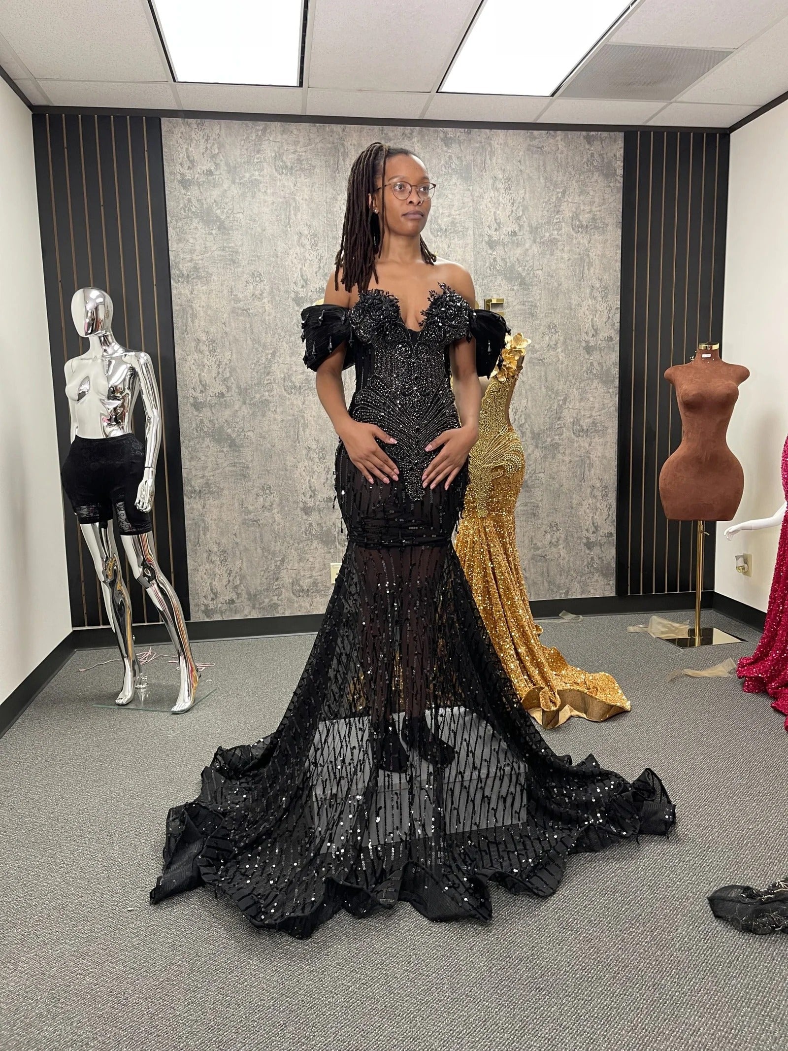 Black Mermaid Prom Dress Off Shoulder Sweetheart Deep V Jet Crystal Beaded 3D Floral Applique Feather Trim Sheer Sequin Mesh Cathedral Train Gown