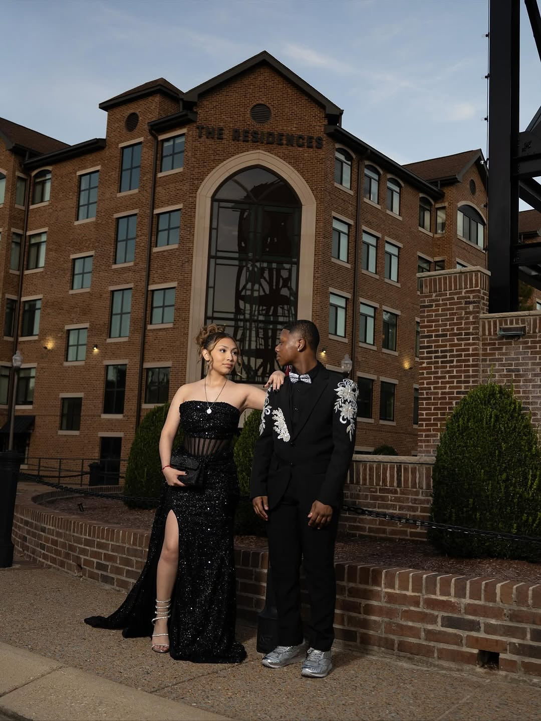 Black Mermaid Prom Dress Strapless Sweetheart Sheer Illusion Boned Corset Crystal Scatter Beaded All-Over Glitter Sequin High Split Cathedral Train Gown