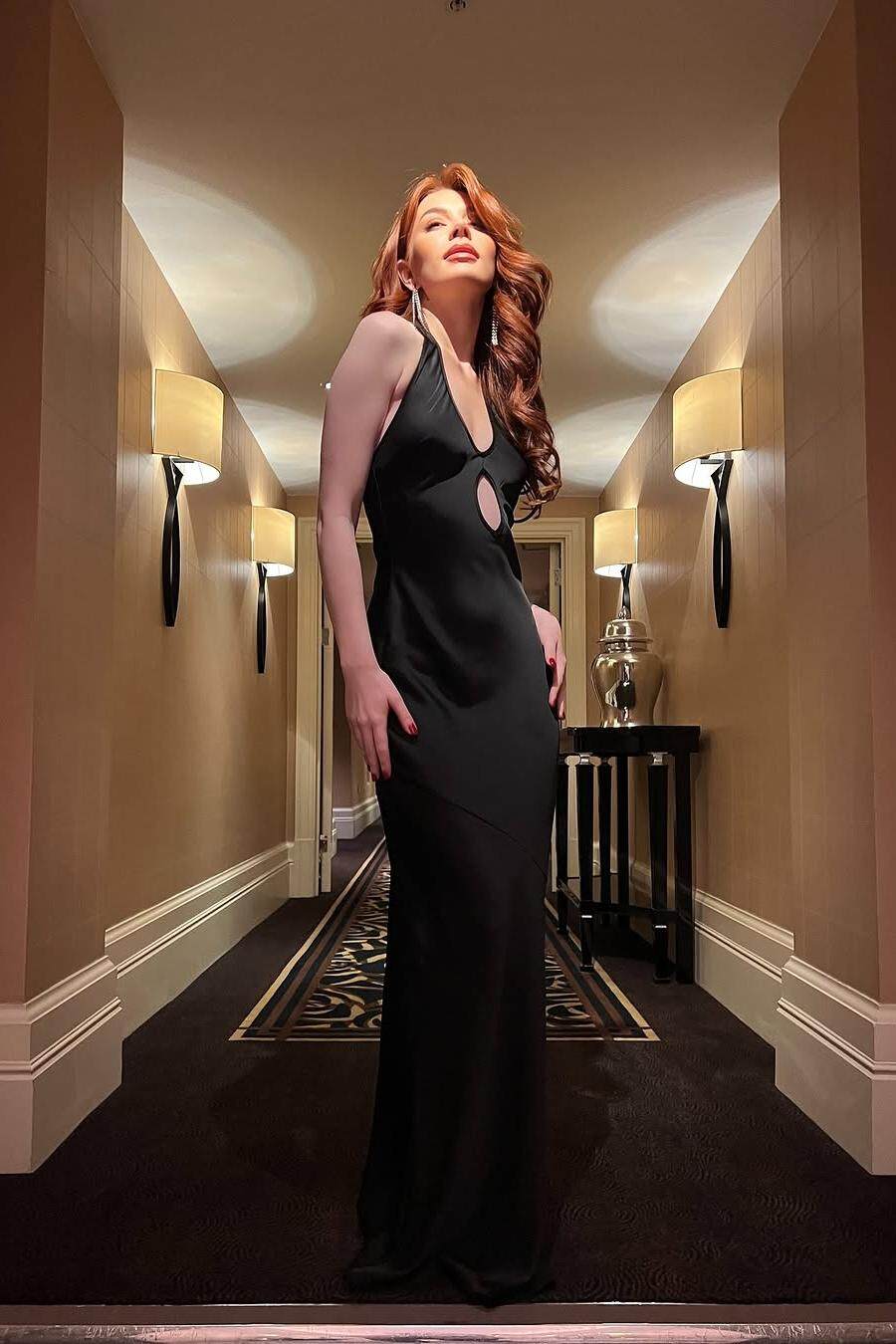 Black Rhinestone Sleeveless V-Neck Cutout Bodycon Floor Length Formal Evening Dress
