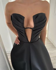 Black Satin Ball Gown Formal Dress Deep-V Cutout Sleeveless Open Back Split Front Sweep Train Evening Gown