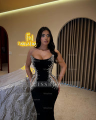 Black Sweetheart Sleeveless Beaded Velvet Mermaid Floor Length Formal Evening Gown