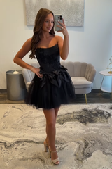 Black Tulle Strapless A Line Short Corset Homecoming Dress with Bows