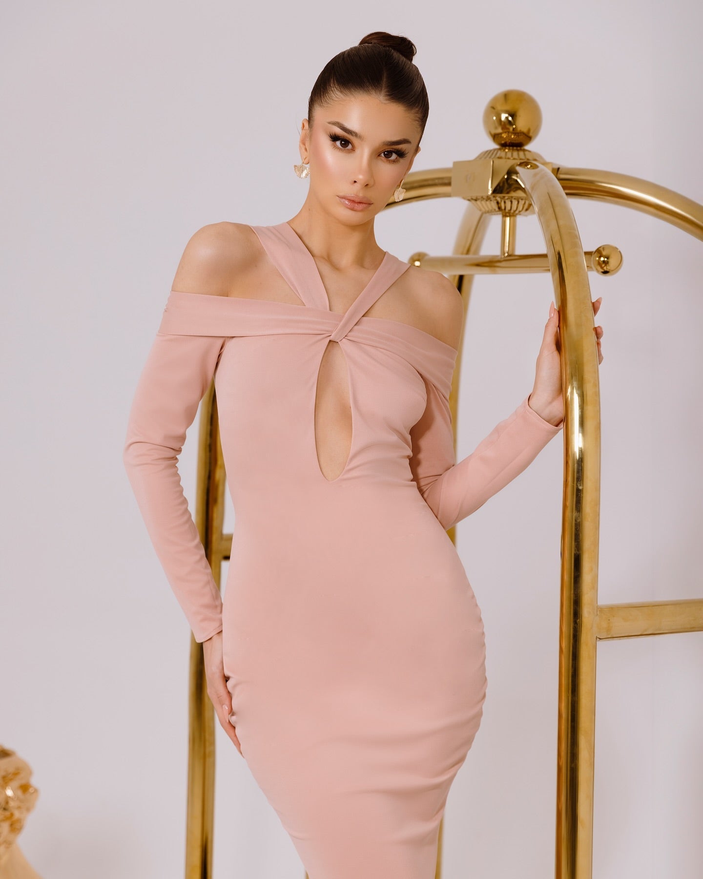 Blush Pink Off-Shoulder Long Sleeve Twist Knot Cutout Open Back Bodycon Maxi Formal Evening Dress