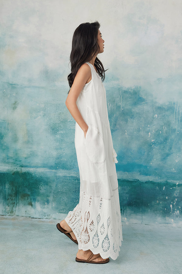 Boho Long White Sleeveless Lace Dress