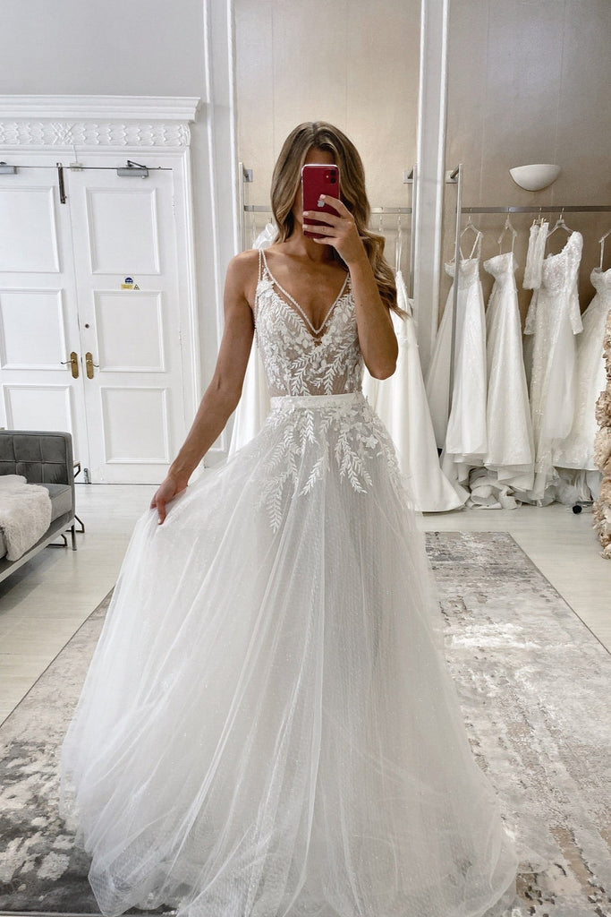Boho White A-Line V-Neck Spaghetti Straps Lace Sleeveless Long Tulle Wedding Dress with Appliques Boho White A-Line V-Neck Spaghetti Straps Lace Sleeveless Long Tulle Wedding Dress with Appliques