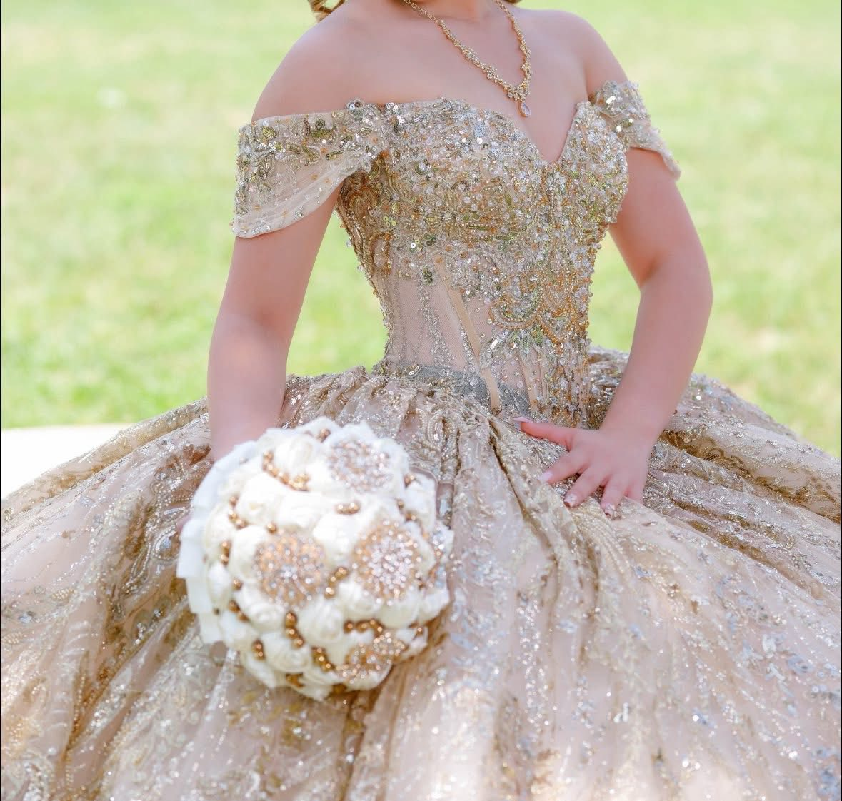Champagne Off-the-Shoulder Sleeveless Beaded Applique Ball Gown Quinceanera Dress