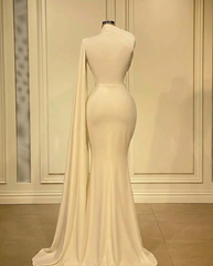 Charming Asymmetrical Beading Mermaid Wedding Dress with Ruffles