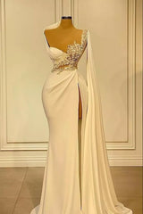 Charming Asymmetrical Beading Mermaid Wedding Dress with Ruffles