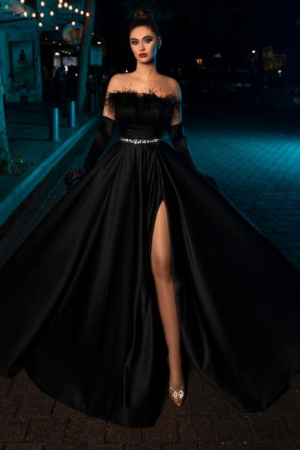 Charming Black A-Line Strapless Sleeveless Long Satin Split Front Evening Dresses With Feathers And Sash