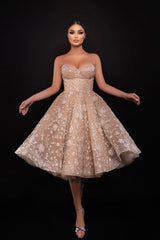 Charming Champagne Sweetheart A-Line Sequined Sleeveless Knee-Length Tulle Evening Dress With Appliques