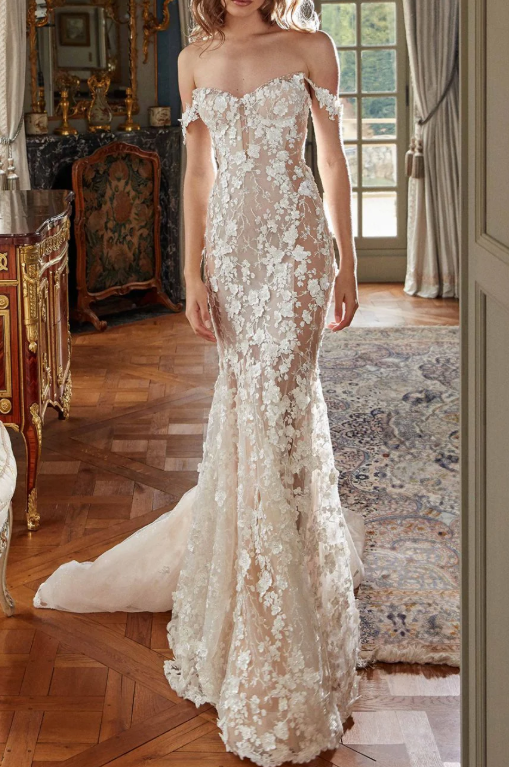 Charming Long Ivory Mermaid Sleeveless Lace Wedding Dress