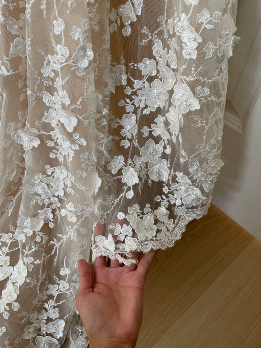 Charming Long Ivory Mermaid Sleeveless Lace Wedding Dress