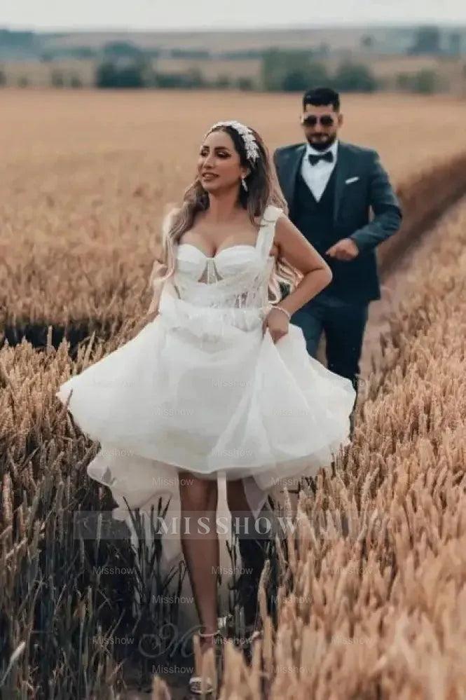 Charming Long White A-line Tulle Sleeveless Wedding Dress with Lace