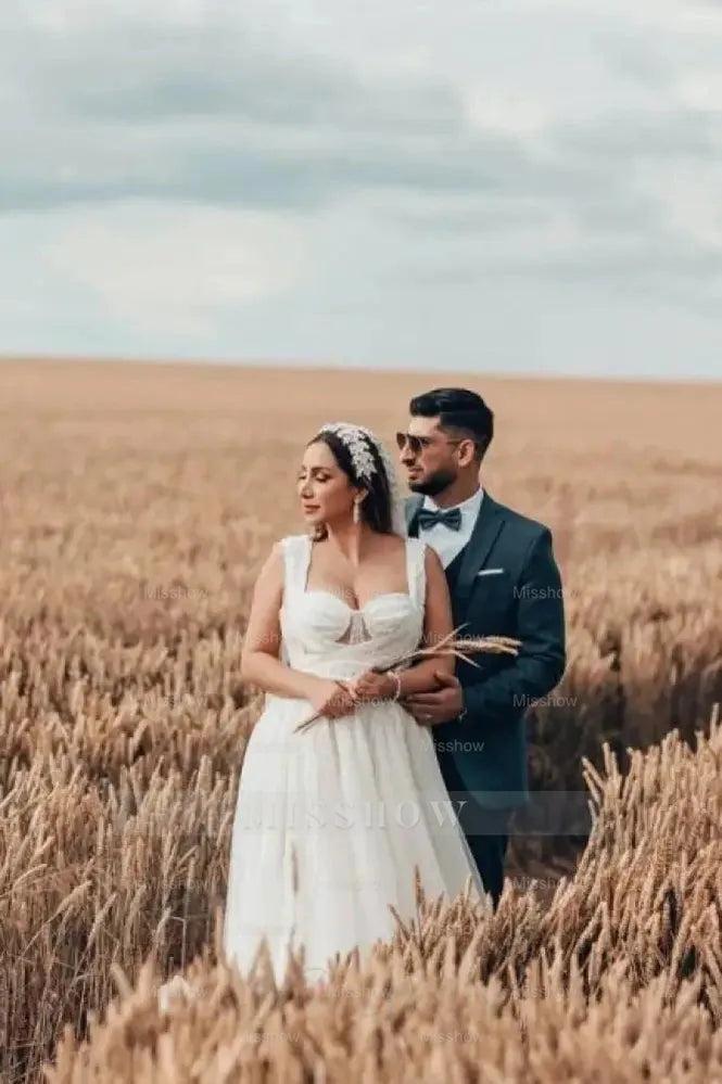 Charming Long White A-line Tulle Sleeveless Wedding Dress with Lace