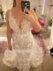 Charming Long White Mermaid Sleeveless V-neck Wdding Dress with Lace